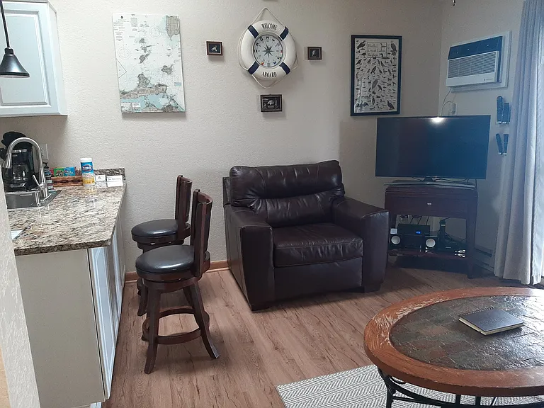 6254 N Harris Harbor Dr — Photo 3