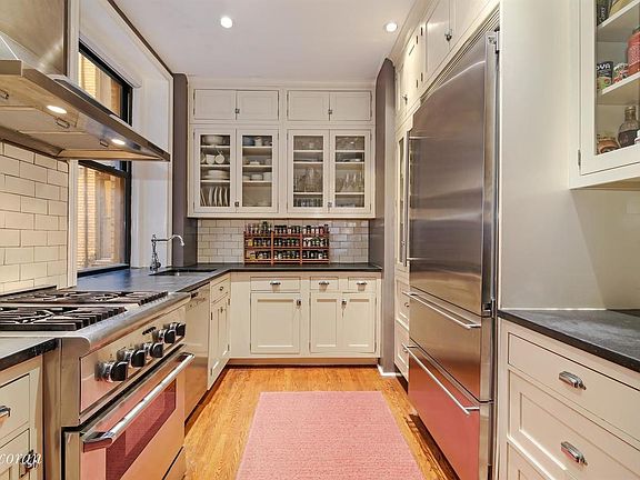 2nd image of 528 W 111th St APT 27