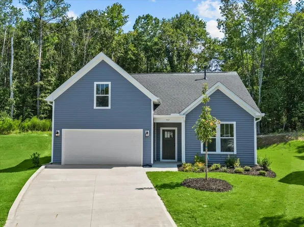 737 Old Magnolia Ln, Woodruff, SC 29388