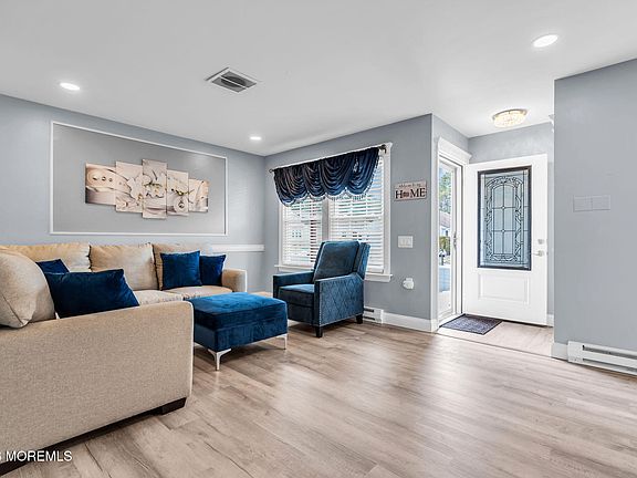 5th image of 7 Amherst Road #A