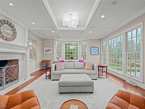 3rd image of 33285 Woodleigh Rd