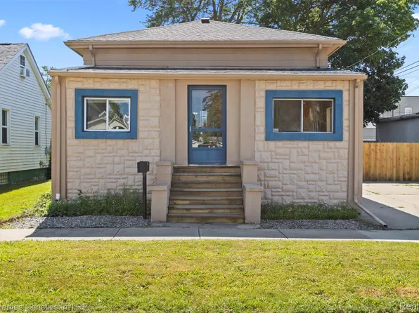 128 N Mary St, Marine City, MI 48039