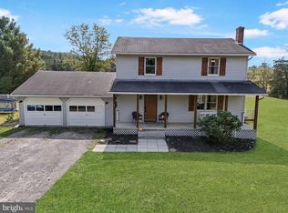 2754 Luther Michael Rd, Berkeley Springs, WV 25411