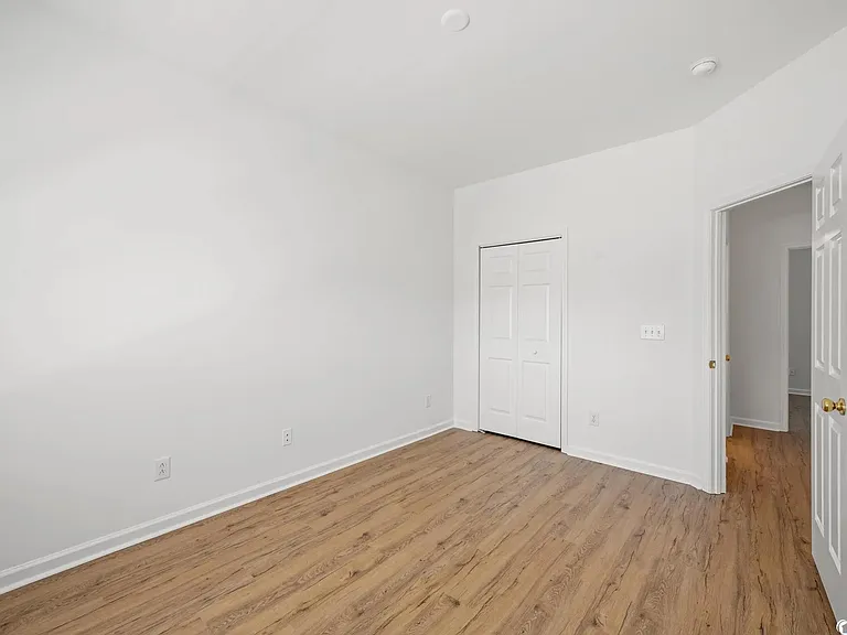 409 Oxner Ct — Photo 22