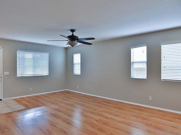 3rd image of 149 Tamarack Dr