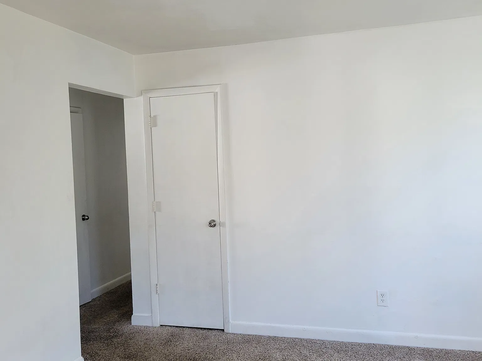 3 bed, 1025 sqft, $1,320 — Photo 3
