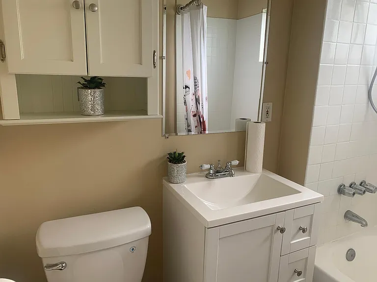 2101 Hillcrest Dr — Photo 13