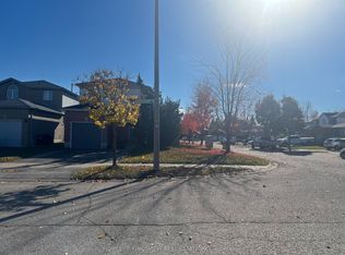 1 Charleson Dr, Barrie, ON L4N 8N5