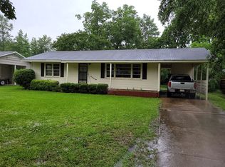 1202 Deering St, Cleveland, MS 38732