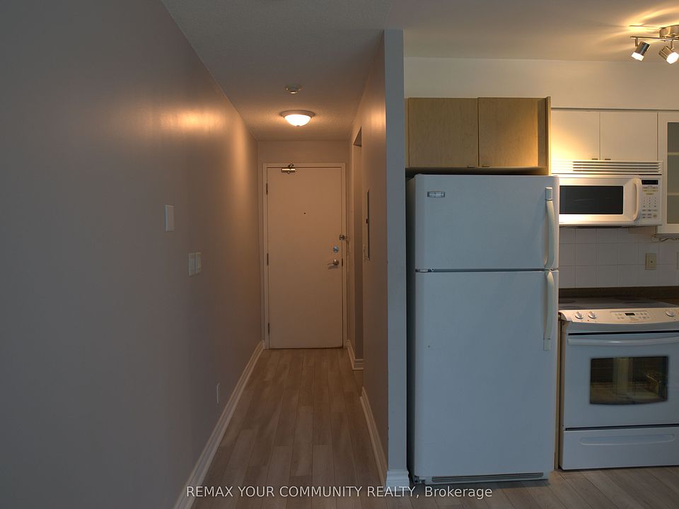 1st image of 600 Fleet St E #329