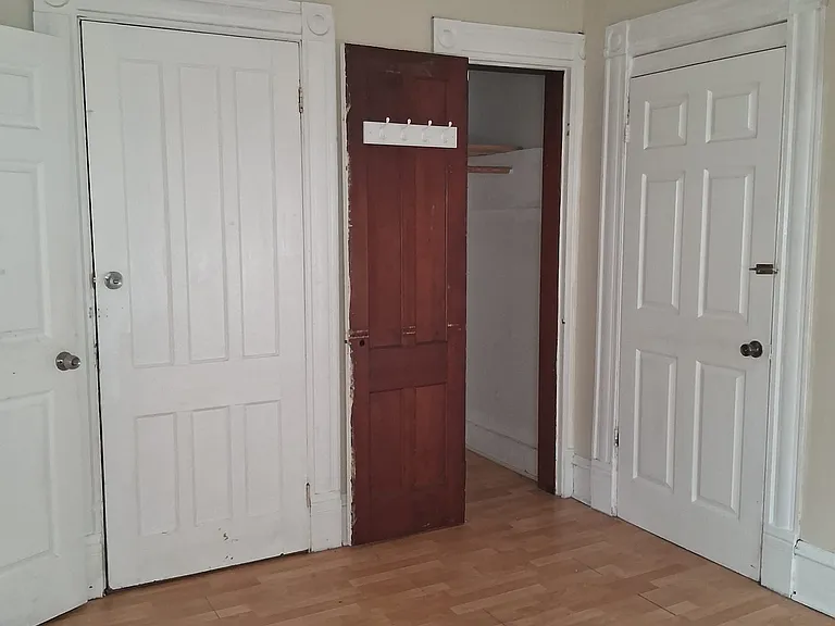 137 Sherwood Ave — Photo 12