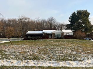 906 New Castle Rd, Butler, PA 16001