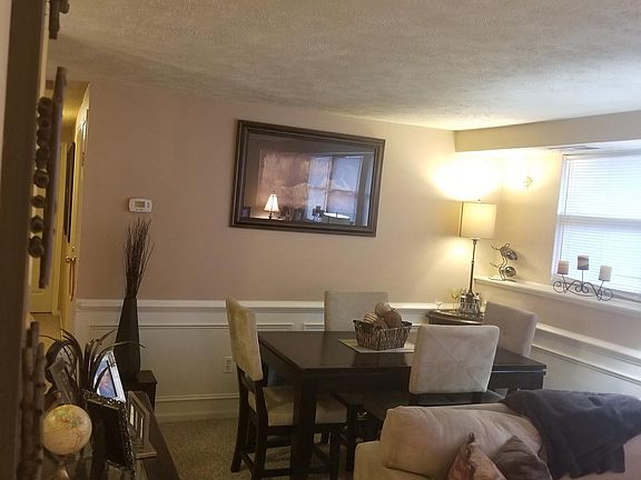 From entry looking into living/dining space.