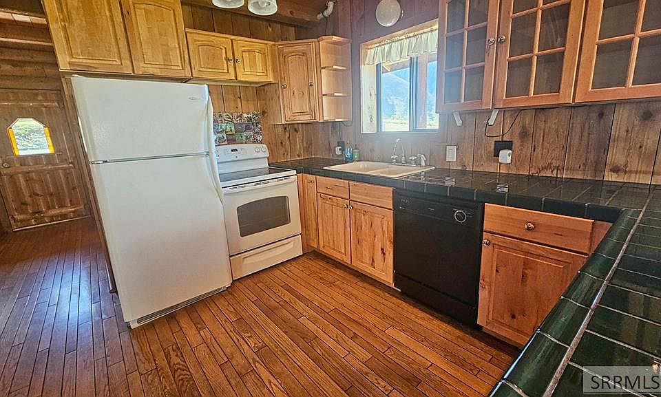 43rd image of this home