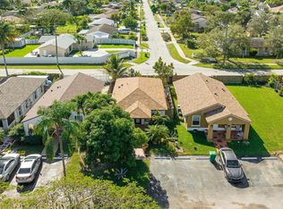 12216 SW 203rd Ter, Miami, FL 33177