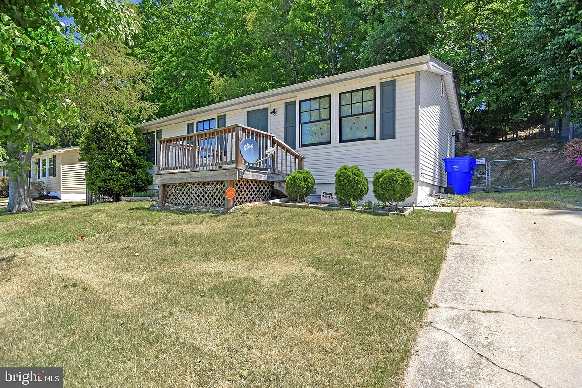 Building Photo - 6989 Heather Dr