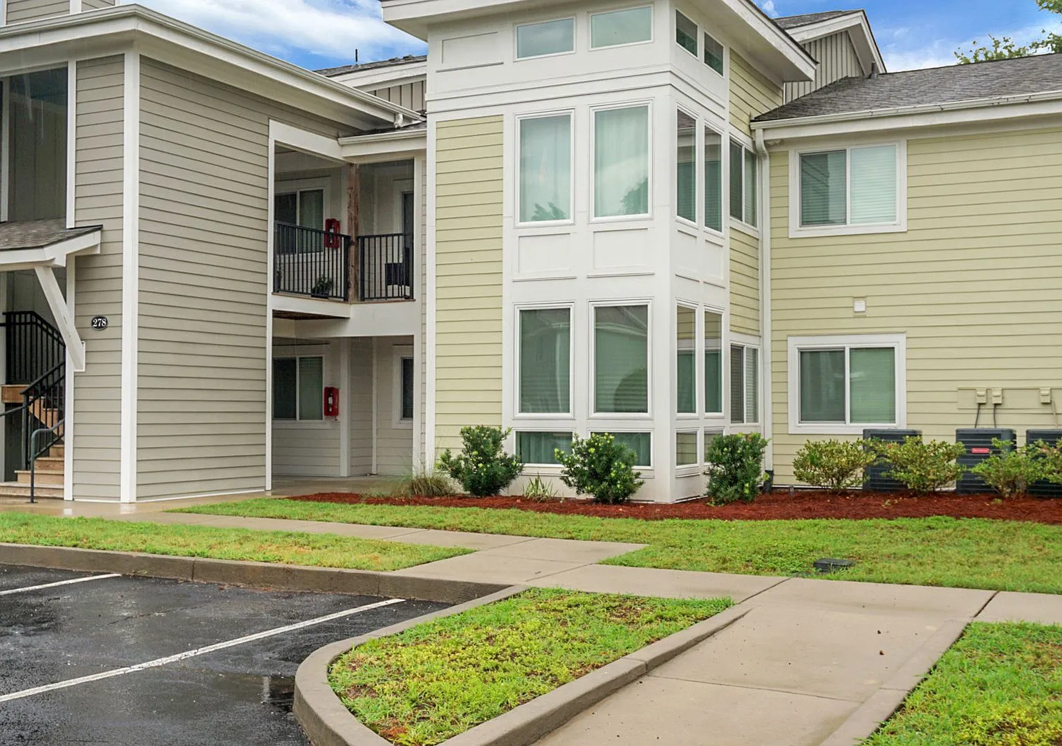 1bedroom, 1bathroom Condo Mt Pleasant, near Ravenel Bridge! — Photo 2