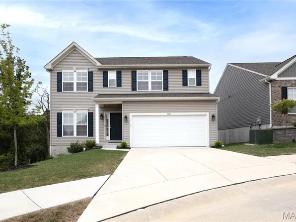 800 Kingston Hills Ct, Fenton, MO 63026