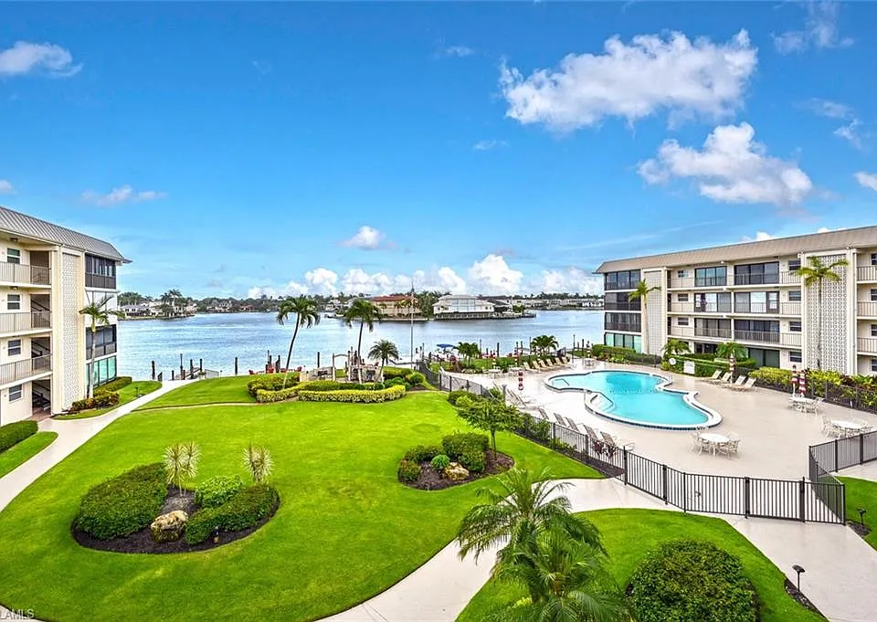 3200 Gulf Shore Blvd N #308