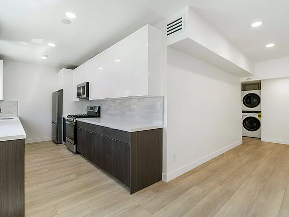2nd image of 5446 Romaine St APT 3