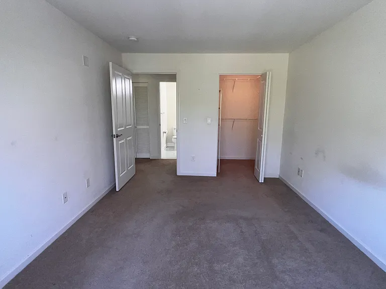 26 Schoolhouse Dr #204 — Photo 33