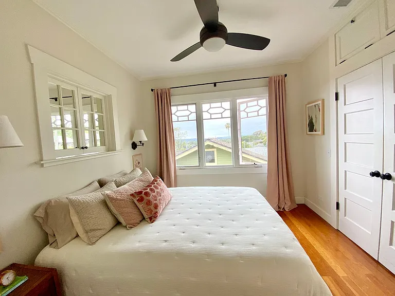 Enchanting 1-Bedroom, 1-Bath Oasis with Stunning Views — Photo 5