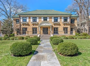 1028 Chestnut Ave, Wilmette, IL 60091