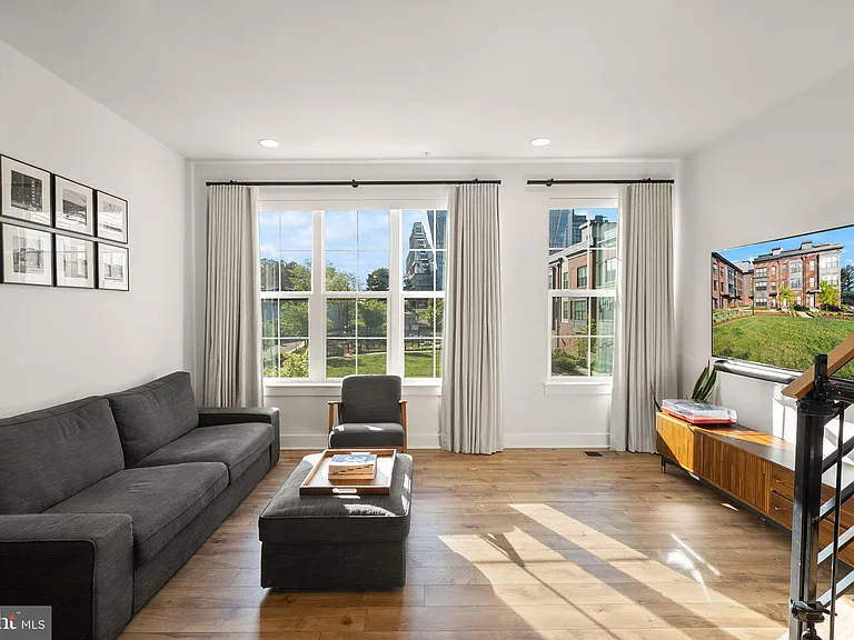 11258 Faraday Park Dr — Photo 5