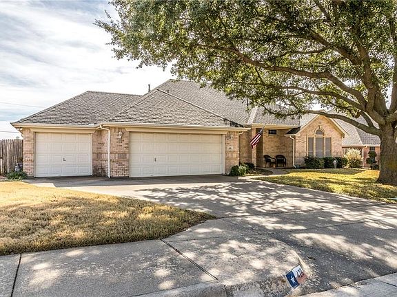 2nd image of 429 Shelby Dr