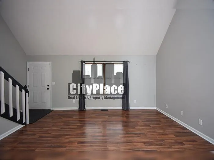 1442 Maria Ave — Photo 10