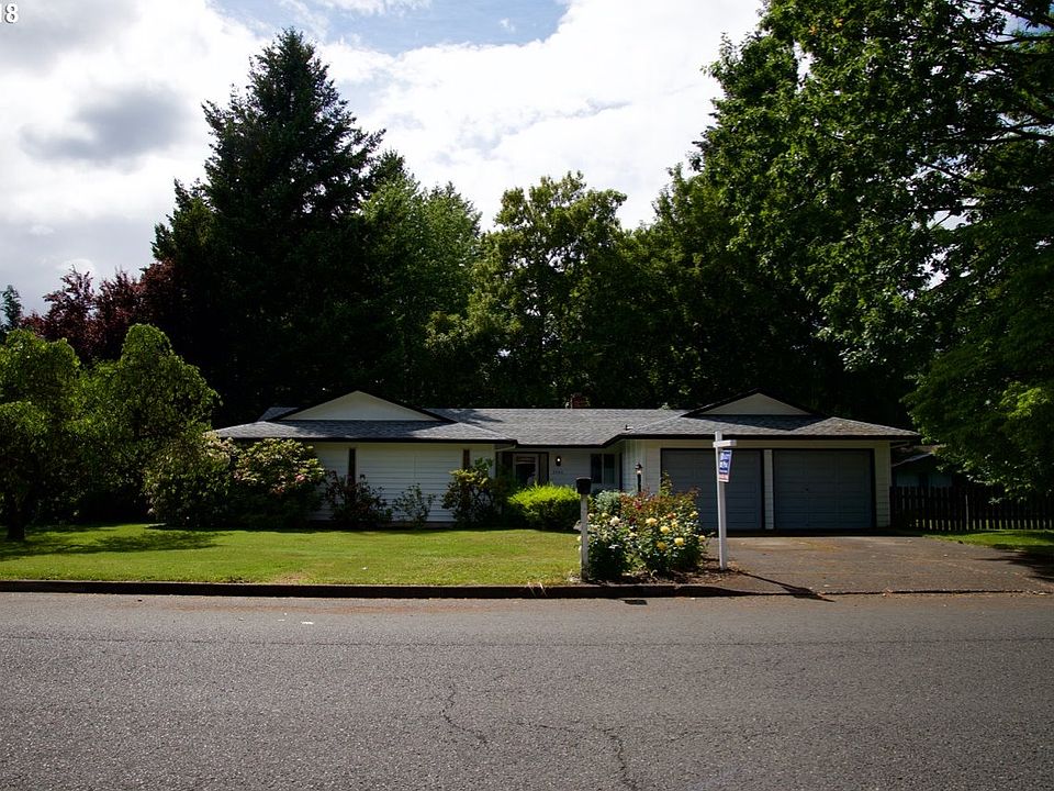 1st image of 2906 NE 143rd Ave