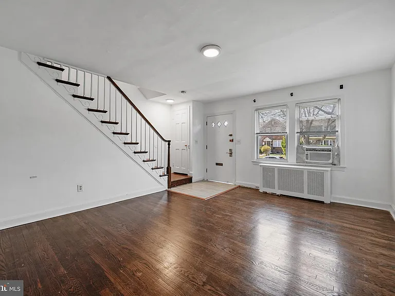 819 20th St NE — Photo 5