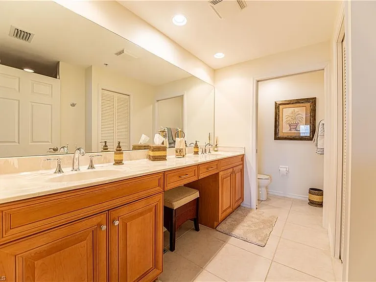 7401 Bella Lago Dr #522 — Photo 13