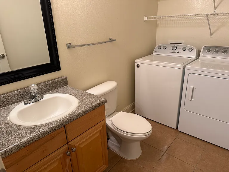 731 Majestic Dr — Photo 5
