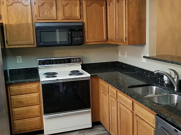 4th image of 10503 Raven Ct #2