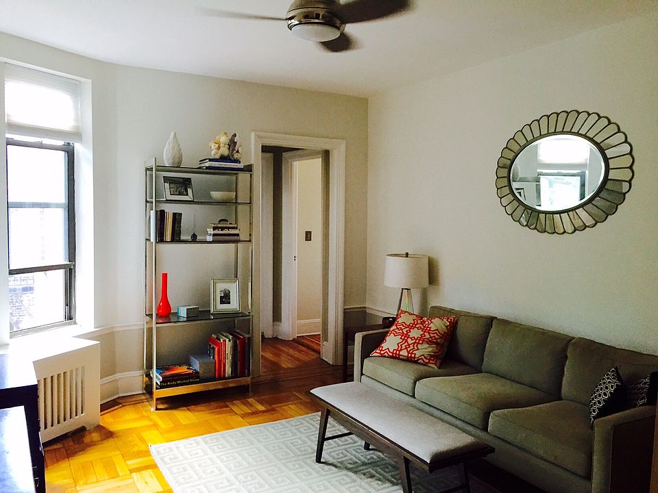 1st image of 264 6th Ave APT 4I
