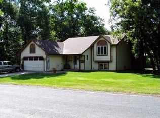3820 Interlachen Dr NE, Andover, MN 55304