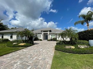 719 SE Riverside Dr, Stuart, FL 34994