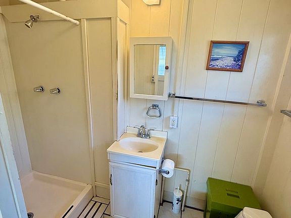 4th image of 133A Kumano Dr