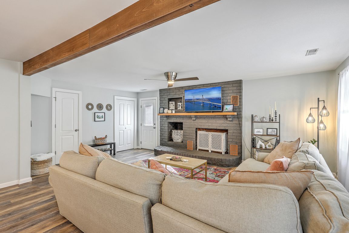 next background image