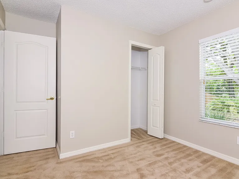 4328 Venice Dr — Photo 12