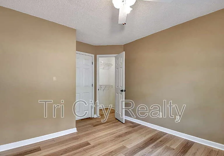 49 Montrose Ln — Photo 46