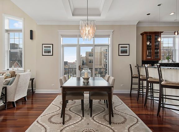 3rd image of 3158 N Paulina St #4