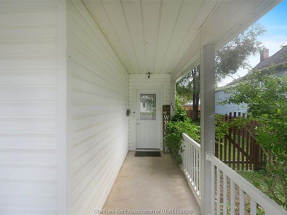 3rd image of 273 Saint Clair St