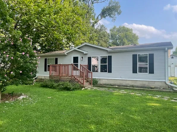 175 E East St, Argenta, IL 62501