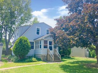 30132 Robert St, Wickliffe, OH