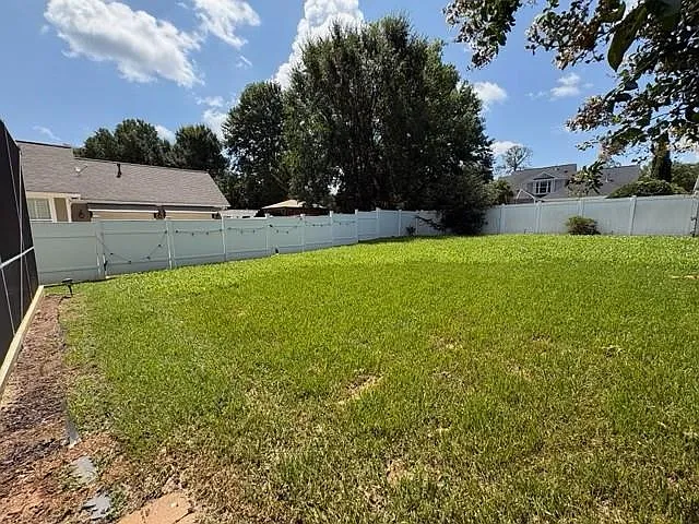 3251 Carollton Dr — Photo 25
