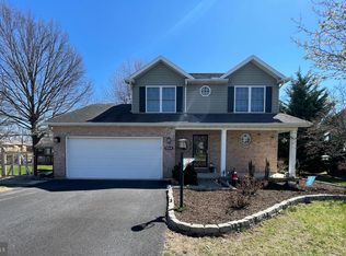 3364 Farm Ln, Fayetteville, PA 17222