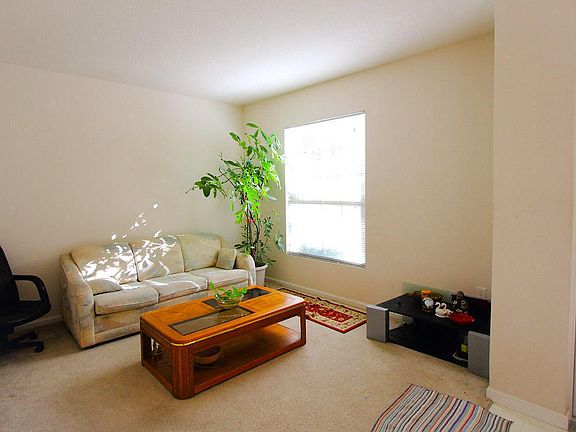 4th image of 2724 Fling Ave SE