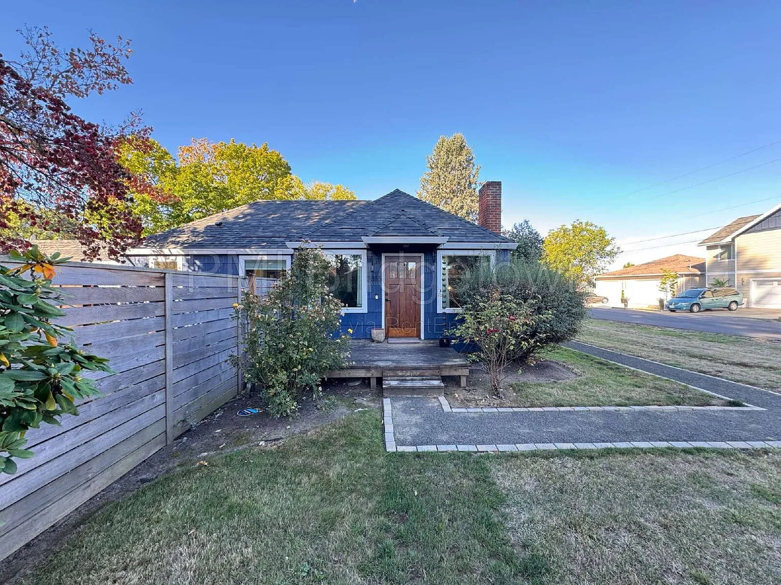 2 bed, 1.0 bath, 904 sqft, $2,190 — Photo 1